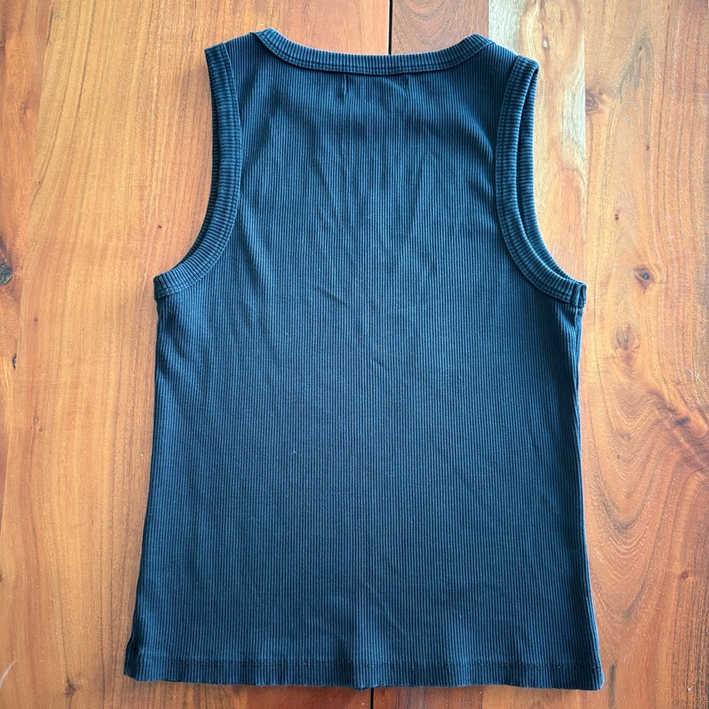 🦊 Able Ribbed Knit Top - Picture 7 of 7